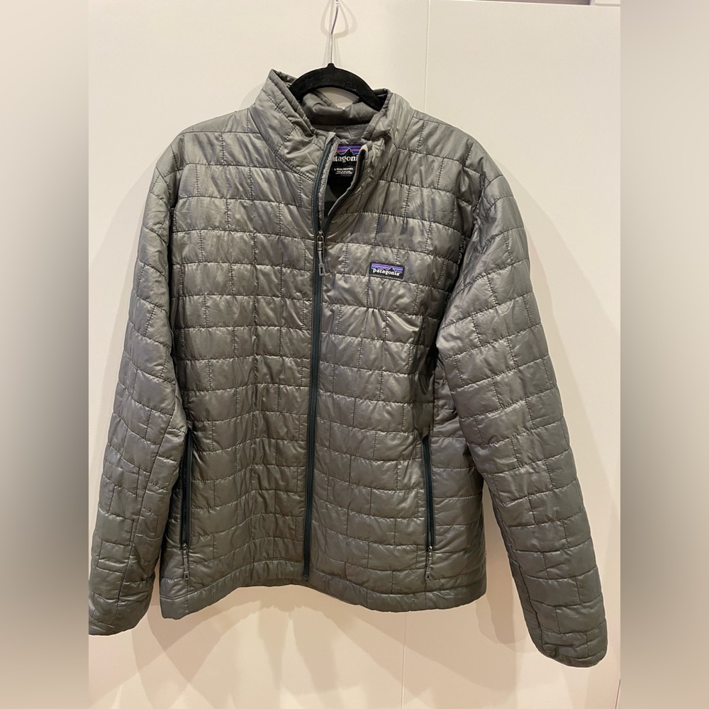 Patagonia men’s nano puff in grey, size L